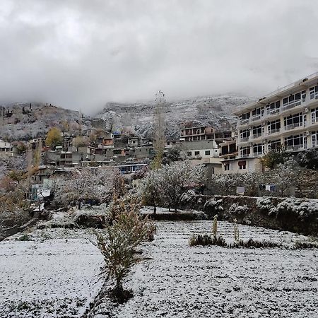Hilltop Hotel, Hunza Karimabad  Екстериор снимка
