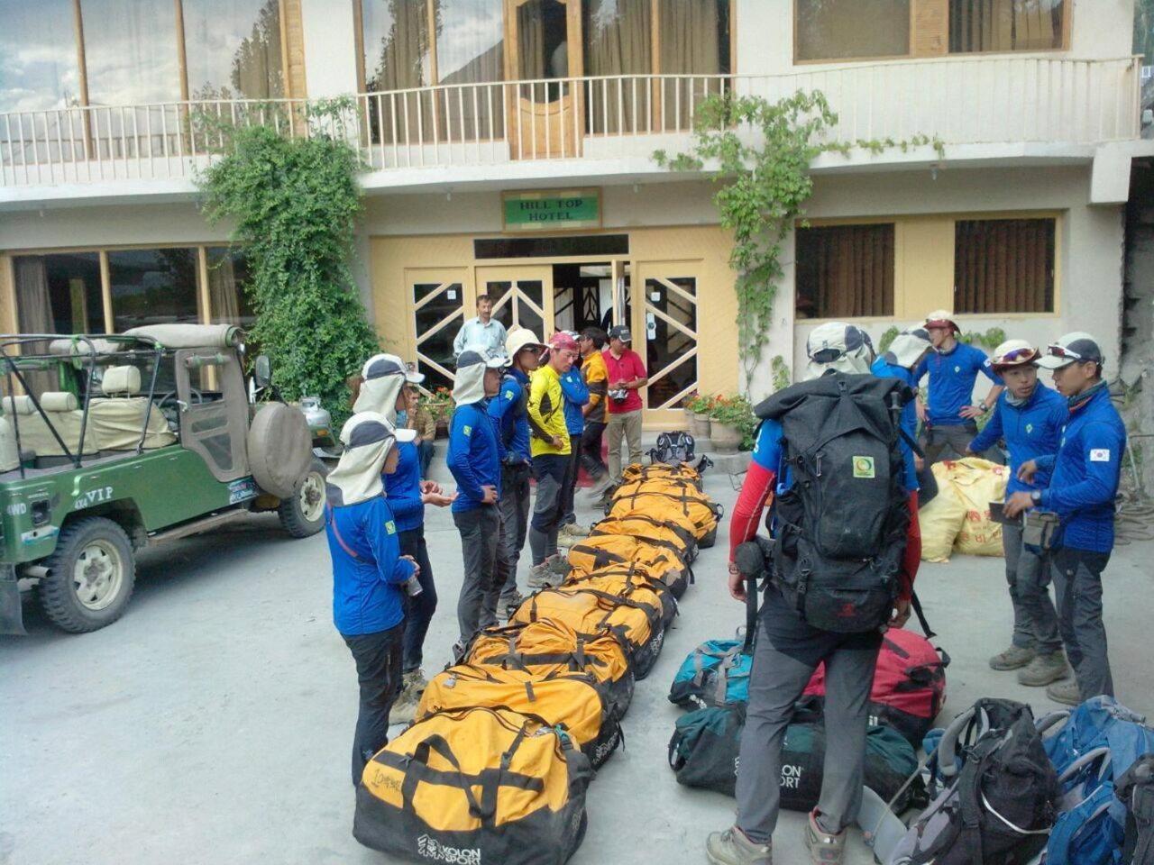 Hilltop Hotel, Hunza Karimabad  Екстериор снимка