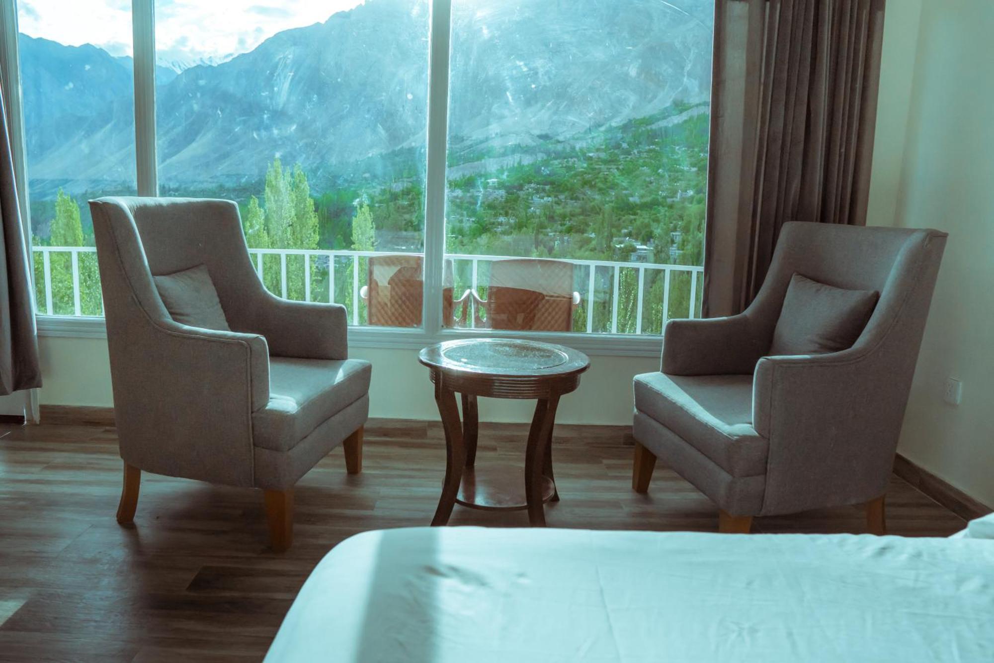 Hilltop Hotel, Hunza Karimabad  Екстериор снимка
