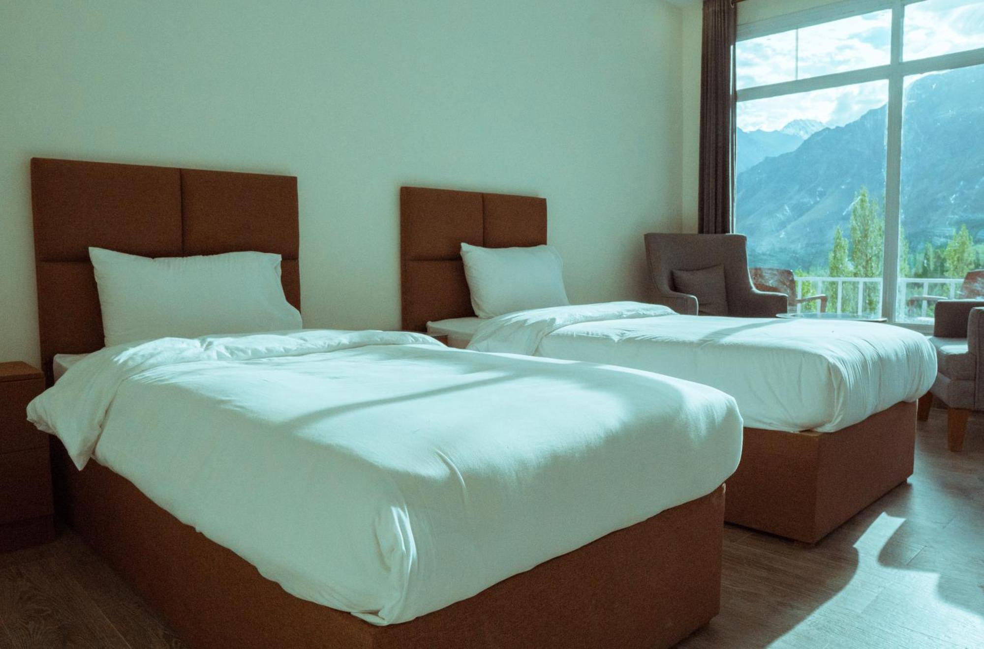 Hilltop Hotel, Hunza Karimabad  Екстериор снимка