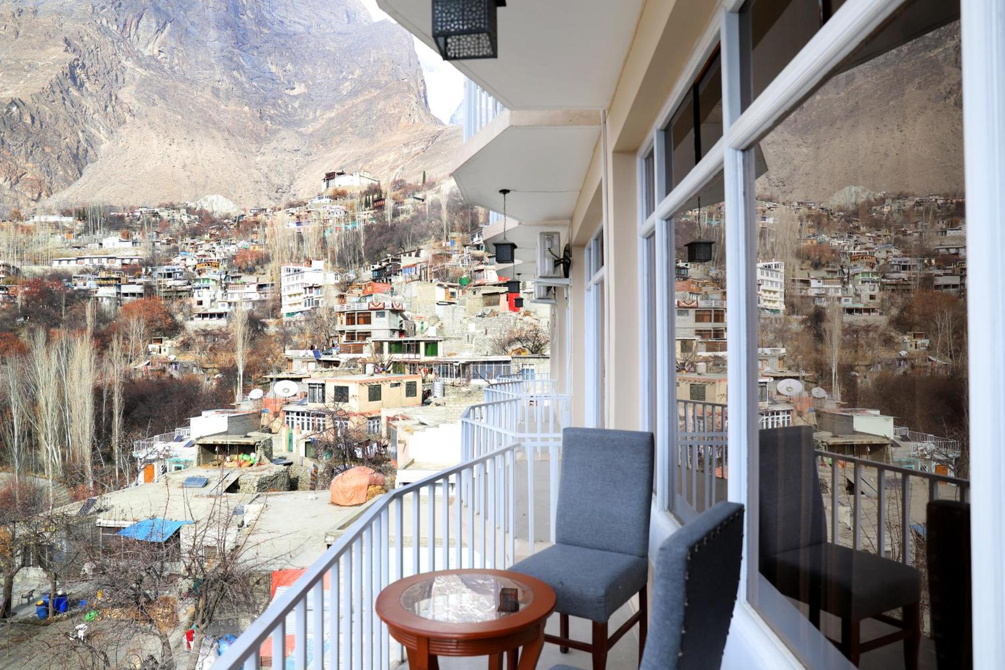 Hilltop Hotel, Hunza Karimabad  Екстериор снимка